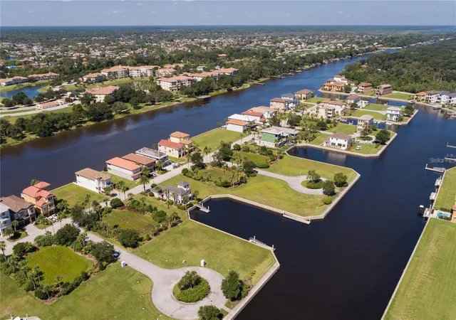 5th image of 10 Cutter Ct, Palm Coast, FL 32137 | MLS# FC319108