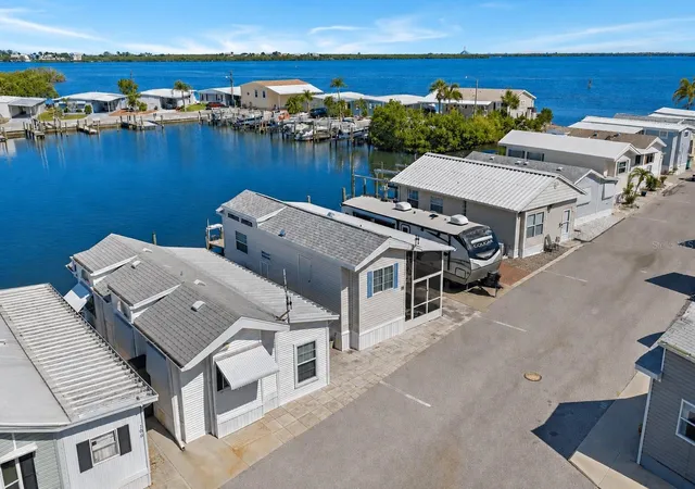 Homes for sale in Palmetto, FL | 108 Bahia Dr, Palmetto, FL 34221 | MLS# A4696351