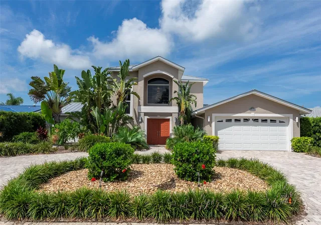 Homes for sale in St Pete Beach, FL | 311 S Isle Dr, St Pete Beach, FL 33706 | MLS# TB8516791