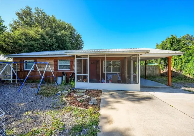 2nd image of 715 4th St, Polk City, FL 33868 | MLS# O6414801