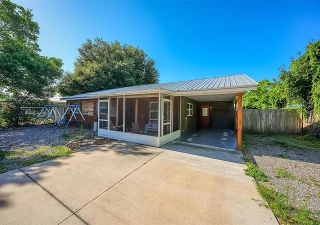 3rd image of 715 4Th St, Polk City, FL 33868 | MLS# O6414801