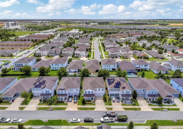 Photo 3 of Single family home for sale at 6460 Makrut Lime Dr, Winter Garden, FL 34787 | MLS# O6414802 | Listing updated on 2026-08-11