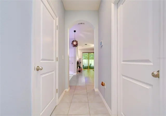 4th image of 3143 Pleasant Willow Ct, Brandon, FL 33511 | MLS# TB8516813