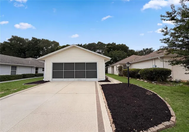 1st image of 5507 Laver St, Leesburg, FL 34748 | MLS# O6414819