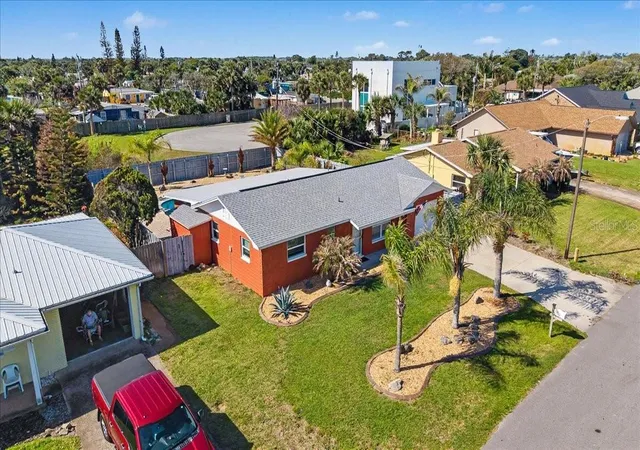 2nd image of 18 Concord Dr, Ormond Beach, FL 32176 | MLS# TB8516826