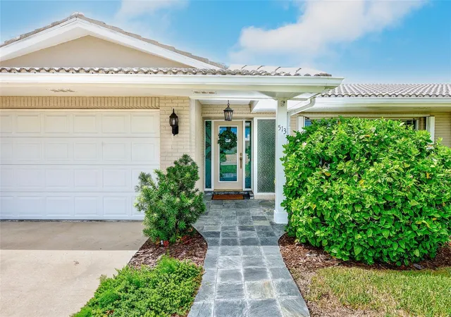Photo 2 of Single family home for sale at 513 Harbor Dr N, Indian Rocks Beach, FL 33785 | MLS# TB8516837 | Listing updated on 2026-10-08