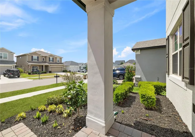 Photo 4 of Single family home for sale at 13320 Magnolia Valley Dr, Clermont, FL 34711 | MLS# O6414839 | Listing updated on 2026-08-07