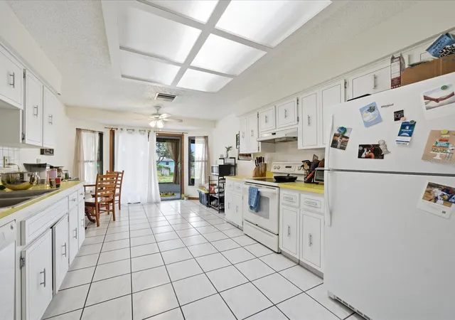 Homes for sale in Spring Hill, FL | 241 Dartmouth Ave, Spring Hill, FL 34606 | MLS# W7886532