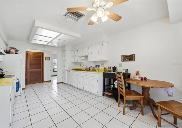Homes for sale in Spring Hill, FL | 241 Dartmouth Ave, Spring Hill, FL 34606 | MLS# W7886532