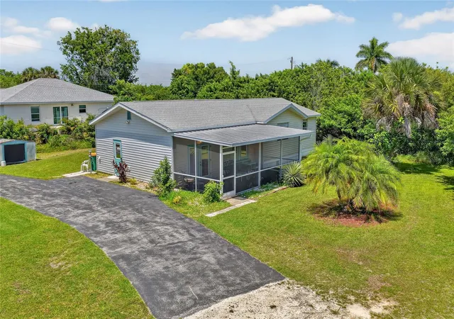 Photo 1 of Single family home for sale at 1411 Coral Ridge Dr, Punta Gorda, FL 33950 | MLS# C7527062 | Listing updated on 2026-09-30