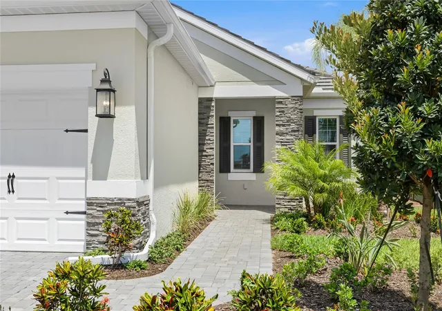 2nd image of 2003 Bamboo Palm Cvs, Bradenton, FL 34212 | MLS# A4696380