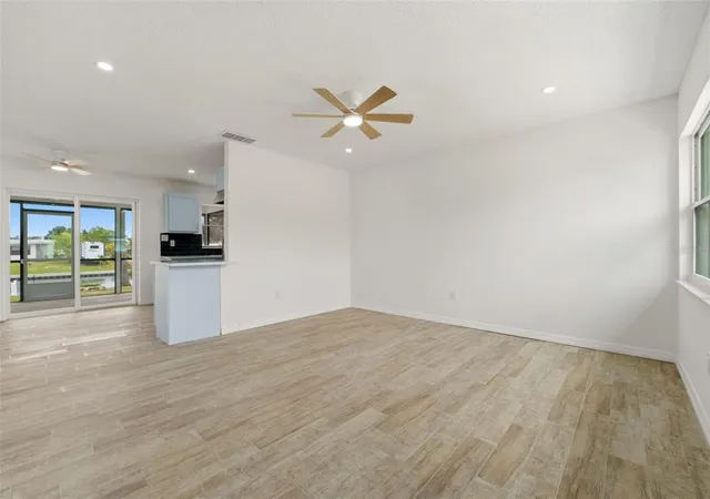 3rd image of 178 Dowling Ave Ne, Port Charlotte, FL 33952 | MLS# L4962566