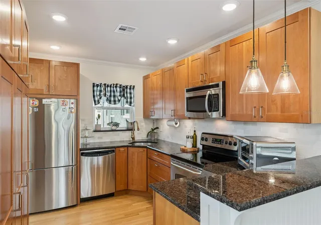 5th image of 719 Warwick Pl, Orlando, FL 32803 | MLS# NS1088458