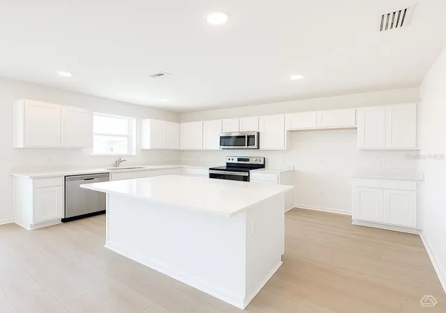 Photo 2 of Single family home for sale at 13213 Sassafras Trl, Parrish, FL 34219 | MLS# A4696383 | Listing updated on 2026-09-02