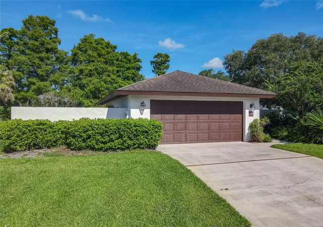 Photo 3 of Single family home for sale at 25 Huntley Ct, Haines City, FL 33844 | MLS# P4938970 | Listing updated on 2026-08-10