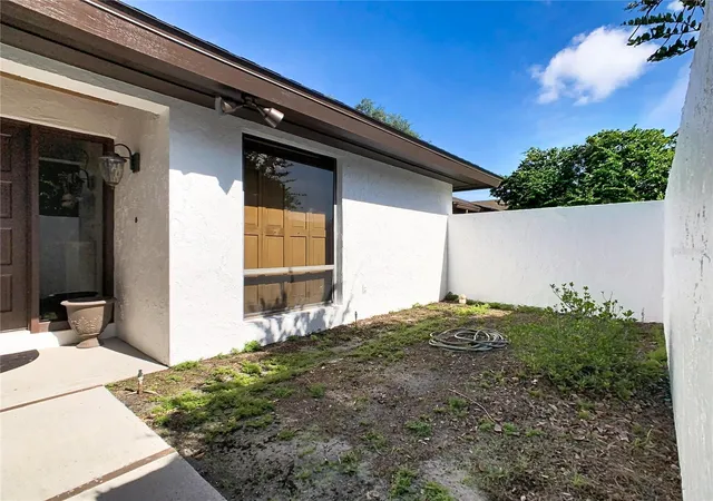 Photo 4 of Single family home for sale at 25 Huntley Ct, Haines City, FL 33844 | MLS# P4938970 | Listing updated on 2026-08-10