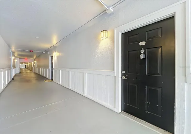 3rd image of 206 E S St, Orlando, FL 32801