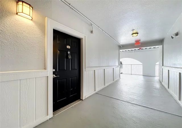 2nd image of 206 E S St, Orlando, FL 32801