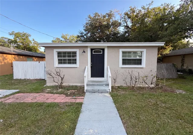 Photo 1 of Single family home for sale at 1506 W 16th Street, Sanford, FL 32771 | MLS# O6414902 | Listing updated on 2026-10-07