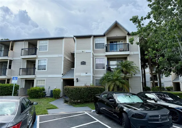 Photo 3 of Condo for sale at 1964 Lake Atriums Cir #171, Orlando, FL 32839 | MLS# O6414918 | Listing updated on 2026-09-14