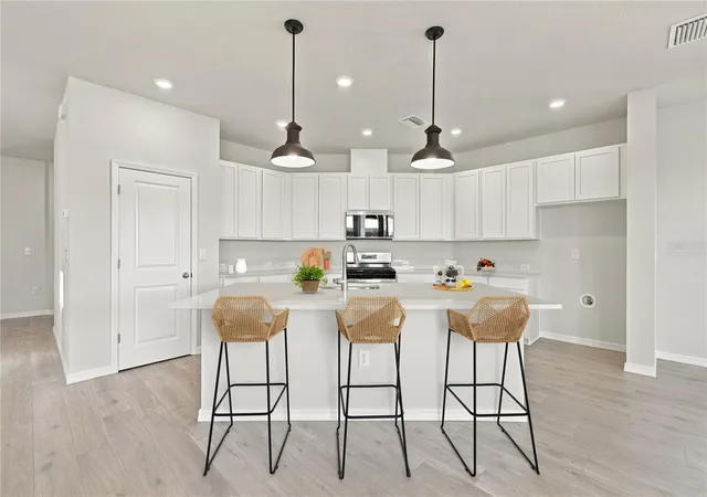Photo 3 of Sale Pending at 600 Allora Ave, Nokomis, FL 34275 | MLS# TB8516946 | Listing updated on 2026-10-21