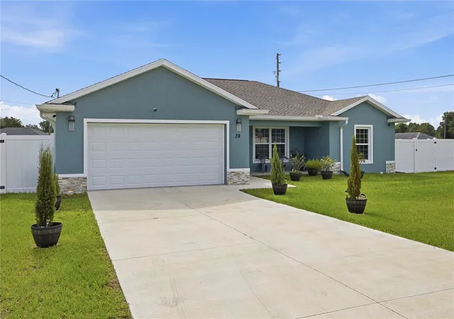 Photo 1 of Single family home for sale at 39 Dogwood Trl, Ocala, FL 34472 | MLS# OM726240 | Listing updated on 2026-10-07
