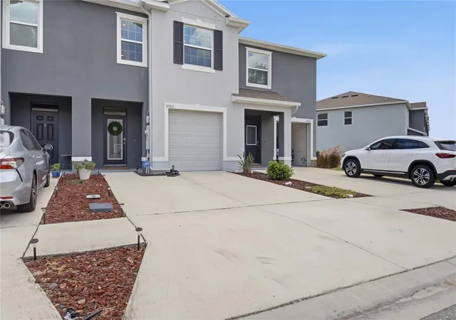 4th image of 32825 Pez Landing Ln, Wesley Chapel, FL 33543 | MLS# TB8516961