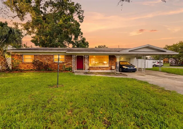 Photo 2 of Single family home for sale at 2109 W Erna Dr, Tampa, FL 33603 | MLS# TB8516966 | Listing updated on 2026-09-12