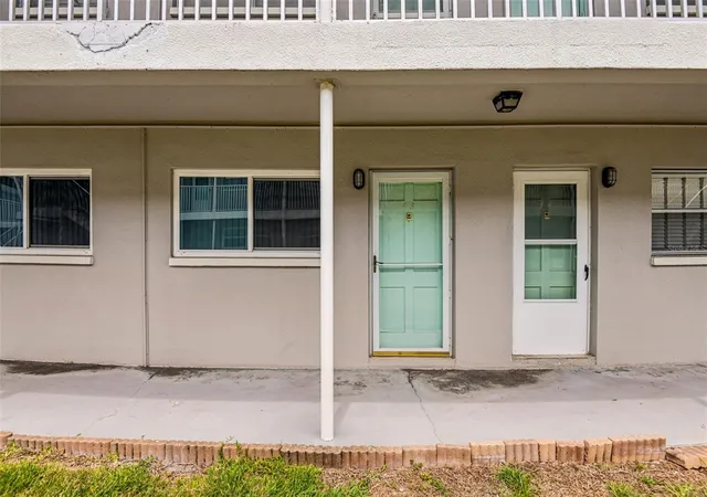 Homes for sale in St. Petersburg, FL | 5924 5Th Ave N, St. Petersburg, FL 33710