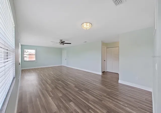 Photo 3 of Condo for sale at 5973 Ter Park Dr N #311, Saint Petersburg, FL 33709 | MLS# TB8516979 | Listing updated on 2026-08-13