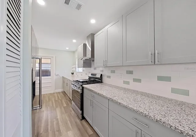 Photo 4 of Condo for sale at 5973 Ter Park Dr N #311, Saint Petersburg, FL 33709 | MLS# TB8516979 | Listing updated on 2026-08-13