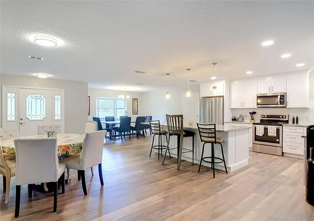 5th image of 670 Glen Cir, New Smyrna Beach, FL 32168 | MLS# O6414957
