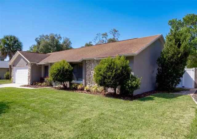 Photo 3 of Single family home for sale at 2911 Autumnwood Trl, Apopka, FL 32703 | MLS# G5113477 | Listing updated on 2026-10-07