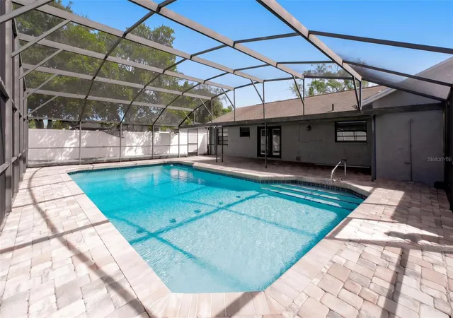Photo 3 of Single family home for sale at 2911 Autumnwood Trl, Apopka, FL 32703 | MLS# G5113477 | Listing updated on 2026-10-07