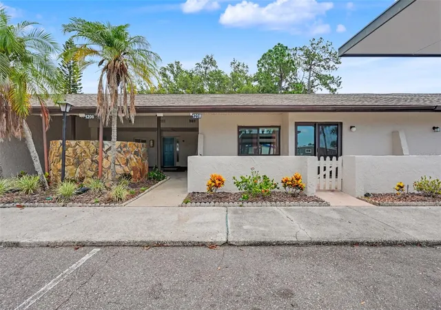 Homes for sale in Largo, FL | 1208 Highland Ave Se #121, Largo, FL 33771 | MLS# TB8517015