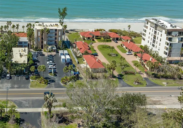 Homes for sale in Longboat Key, FL | 4234 Gulf Of Mexico Drive, Longboat Key, FL 34228 | Houzeo