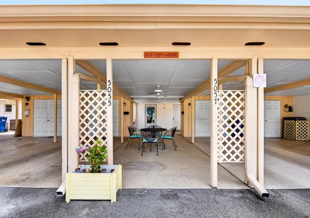 Homes for sale in Bradenton, FL | 5055 Live Oak Cir #5055, Bradenton, FL 34207 | MLS# A4696422