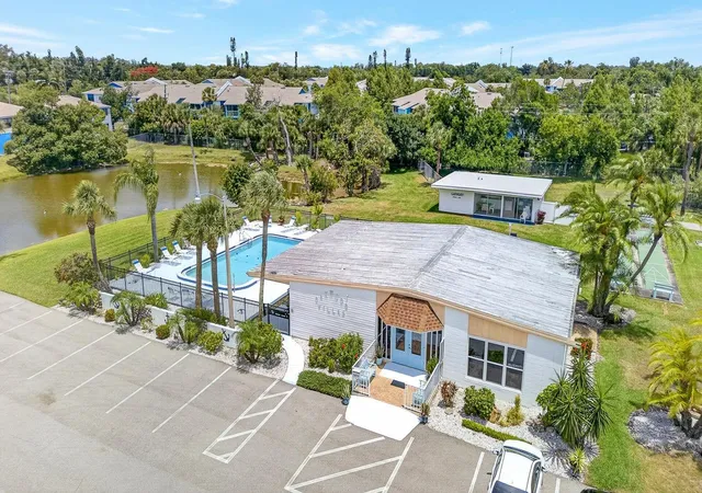 Homes for sale in Bradenton, FL | 5055 Live Oak Cir #5055, Bradenton, FL 34207 | MLS# A4696422