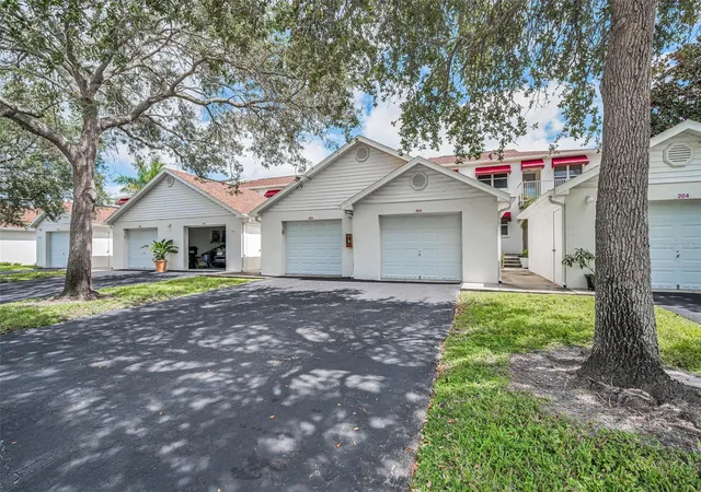 2nd image of 1400 Water View Dr W #104, Largo, FL 33771 | MLS# TB8517038