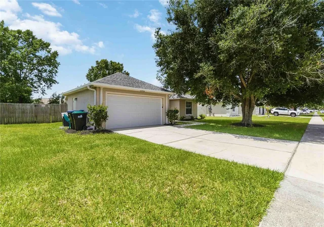 Photo 2 of Single family home for sale at 20446 Macon Pkwy, Orlando, FL 32833 | MLS# O6415025 | Listing updated on 2026-08-24