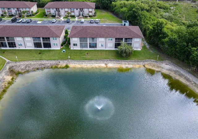3rd image of 25100 Sandhill Blvd #J-201, Punta Gorda, FL 33983 | MLS# C7527077