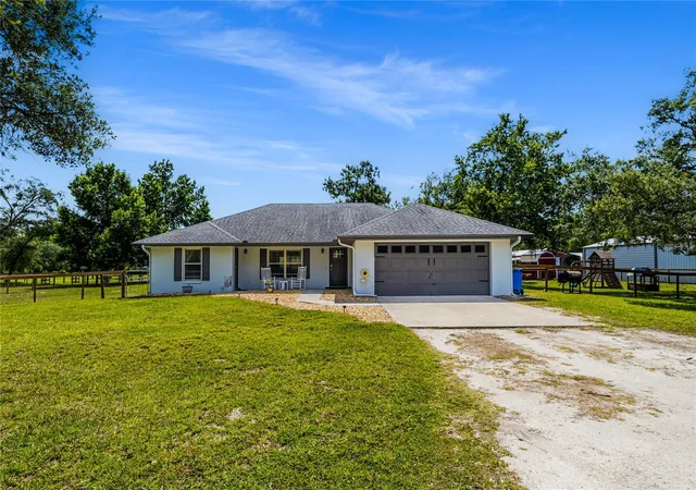 Homes for sale in Lake Helen, FL | 135 Linda Sue Dr, Lake Helen, FL 32744 | MLS# V4949539