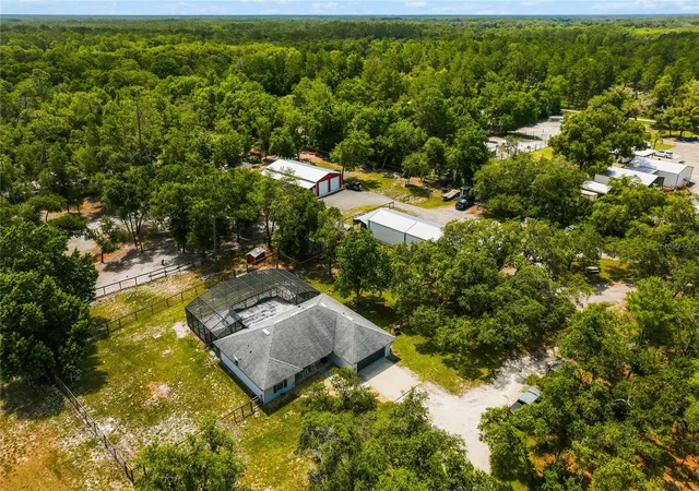 Photo 1 of Single family home for sale at 135 Linda Sue Dr, Lake Helen, FL 32744 | MLS# V4949539 | Listing updated on 2026-10-11