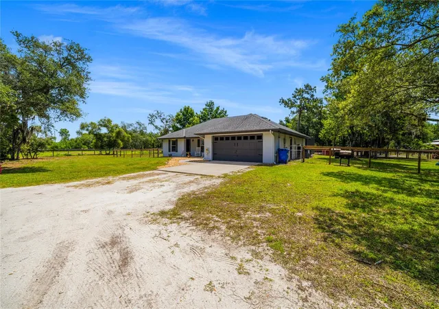 Homes for sale in Lake Helen, FL | 135 Linda Sue Dr, Lake Helen, FL 32744 | MLS# V4949539