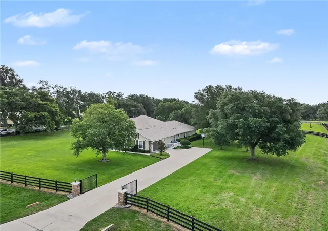 Homes for sale in Oxford, FL | 12913 County Road 104B, Oxford, FL 34484 | MLS# TB8517069