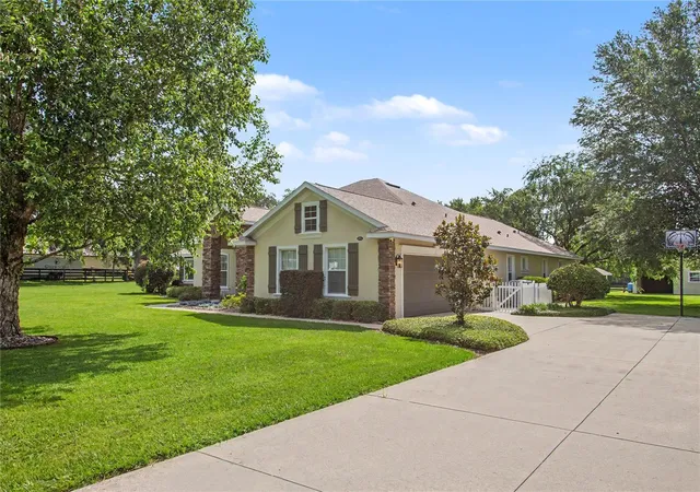 Homes for sale in Oxford, FL | 12913 County Road 104B, Oxford, FL 34484 | MLS# TB8517069