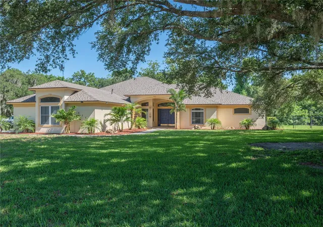 Single family home for sale at 6617 Poley Crk Dr W, LAKELAND, FL 33811 | MLS# L4962576