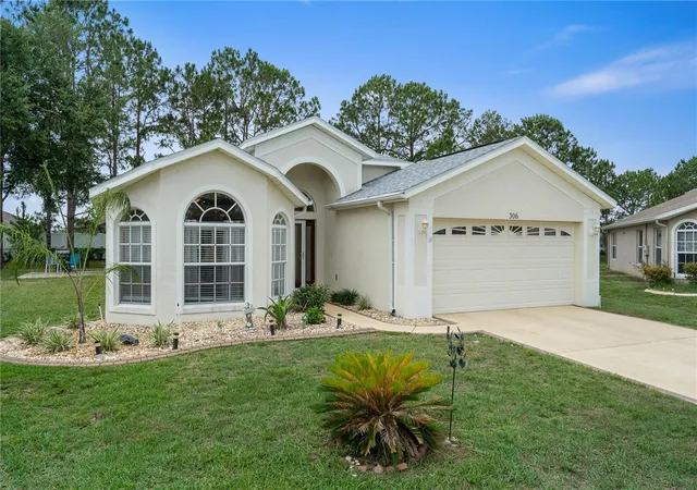 Photo 2 of Single family home for sale at 306 Barrington Ct, Spring Hill, FL 34609 | MLS# W7886547 | Listing updated on 2026-08-14