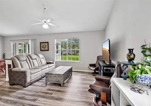 4th image of 10000 Sw 52Nd Ave #G38, Gainesville, FL 32608 | MLS# O6415070