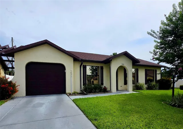 Photo 1 of Single family home for sale at 1980 Trinity Cir, Haines City, FL 33844 | MLS# P4938975 | Listing updated on 2026-08-11